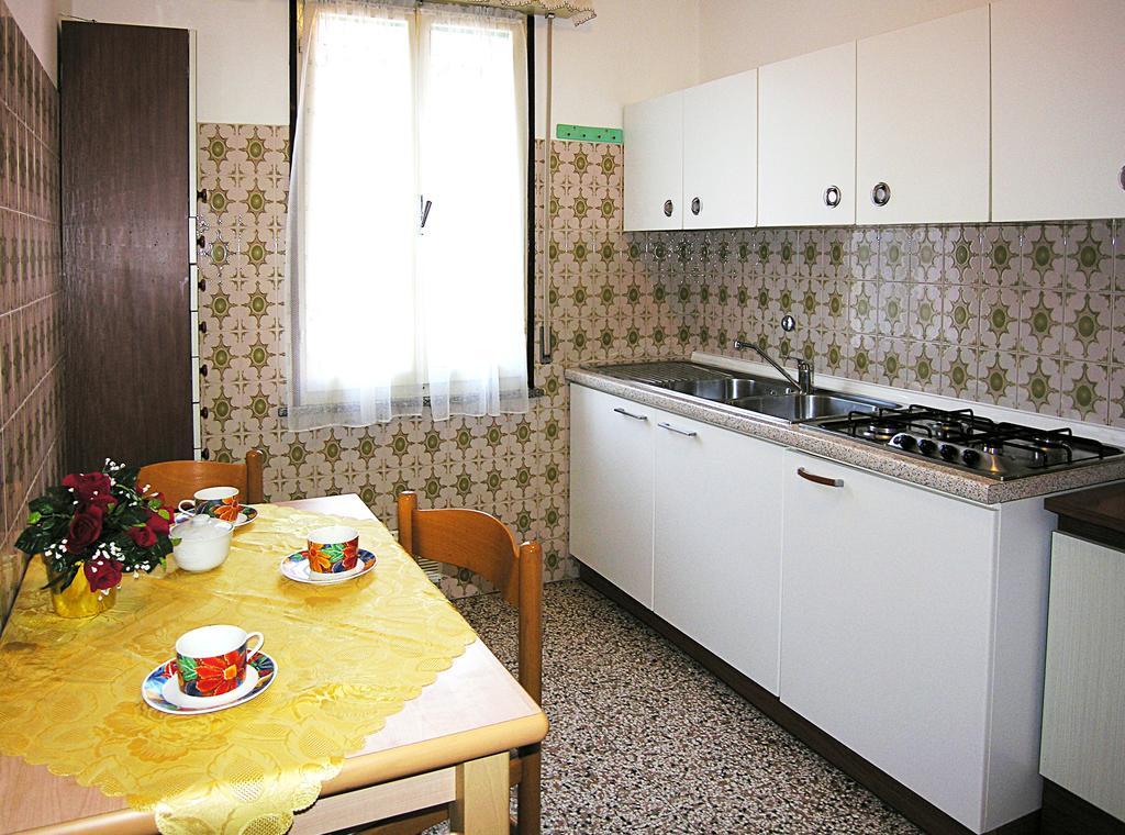 Appartamenti Dora Бибионе Экстерьер фото